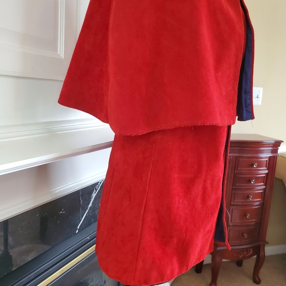 VINTAGE RED CAPE VEST - Picture 5 of 13
